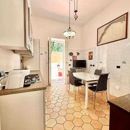 Apartment Hostdomus - Villino Matilde *